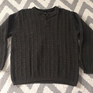 OLIVE PULLOVER SWEATER